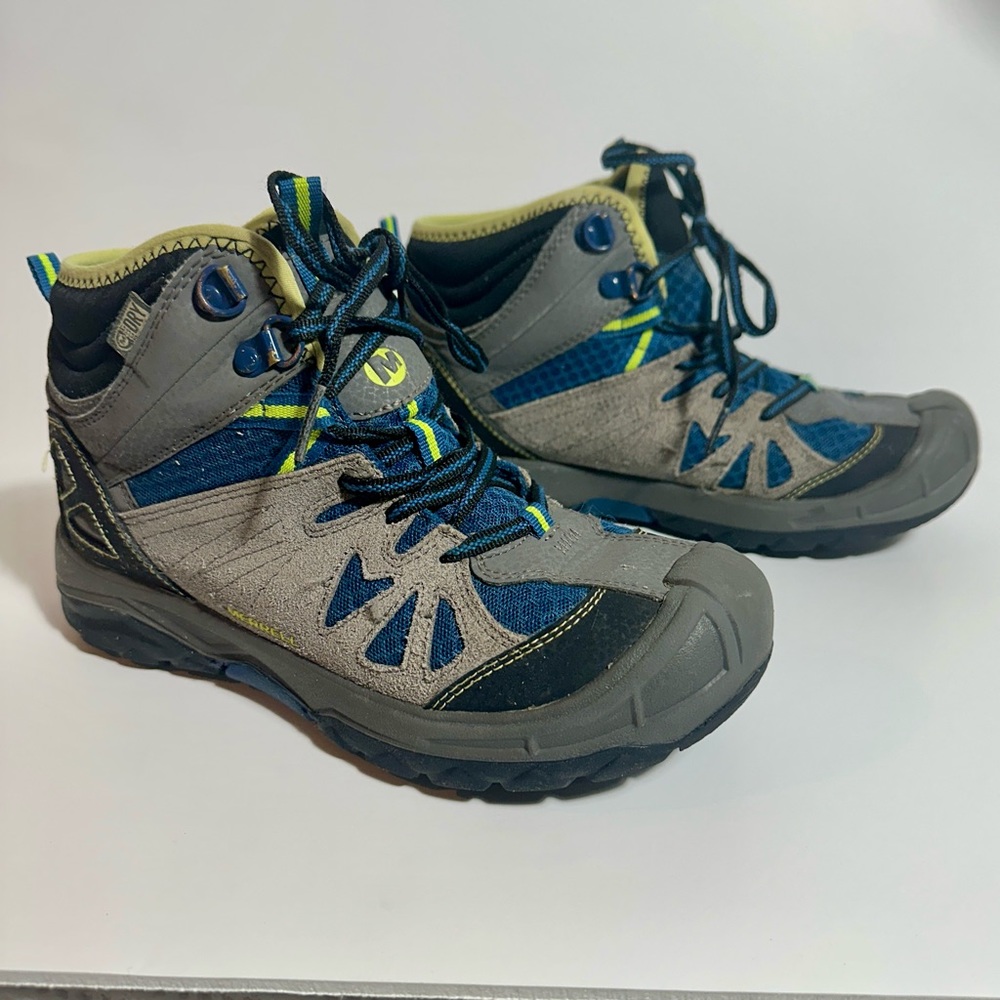 Merrell Kids Outdoor Hiking Waterproof Boots size 3
